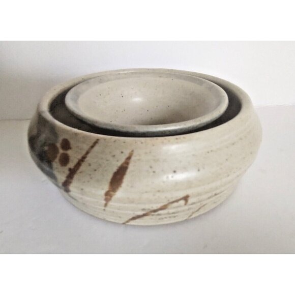 Pottery Pansy Posy Ring Phil Yordy, Conestoga River Pottery, St. Jacobs, Ontario - Picture 10 of 10